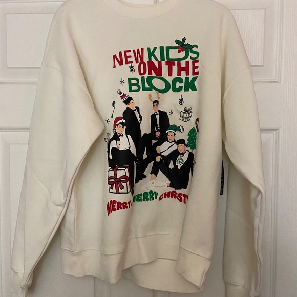 NWT NKOTB New Kids On The Block Christmas Sweatshirt Top Size Small - Picture 2 of 2